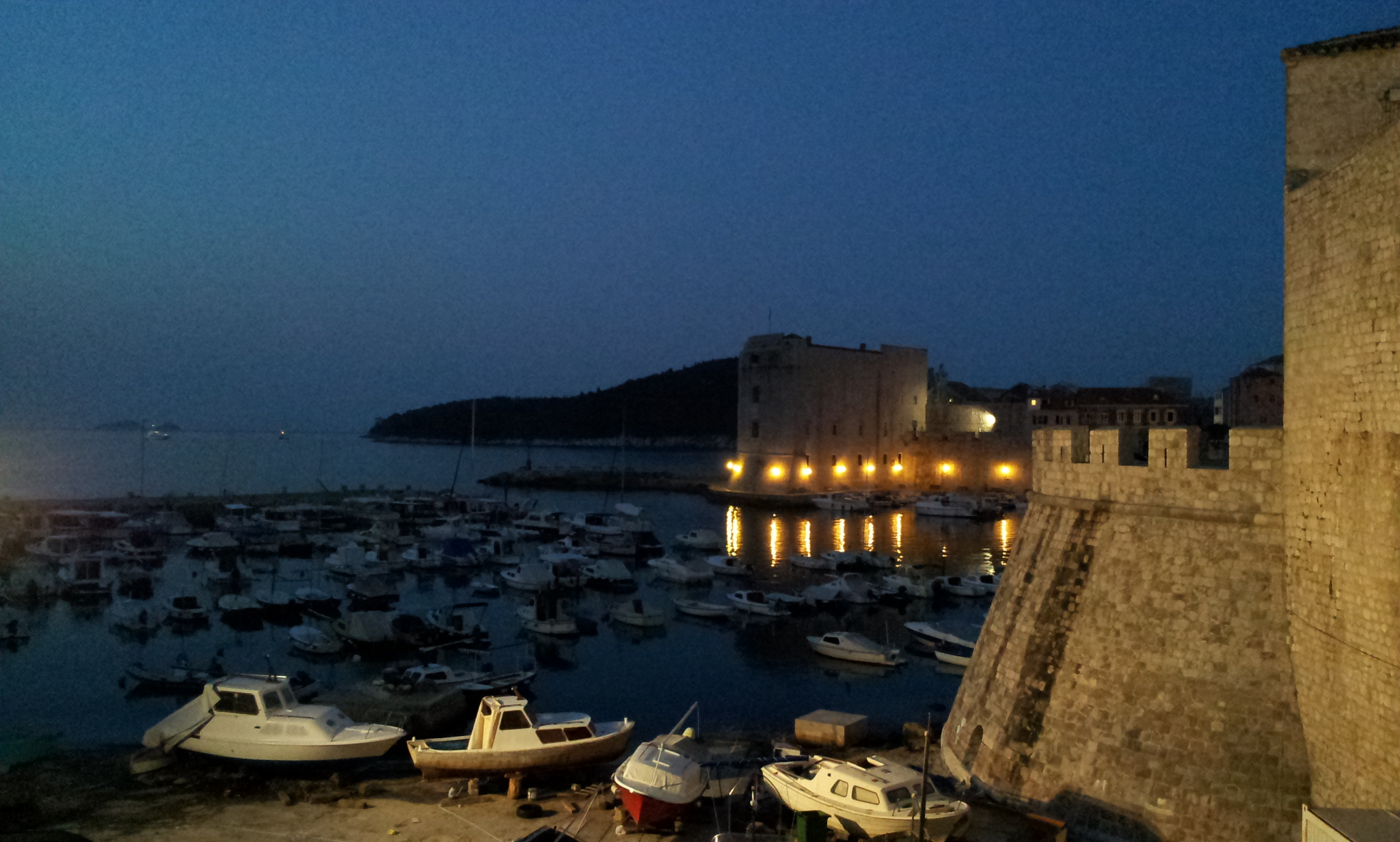 Dubrovnik puerto noche